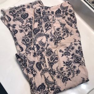 Knox Rose linen pants size M. Excellent condition.